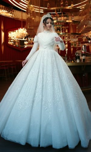 Rochie de mireasă prințesă, cu fustă amplă din tulle fin