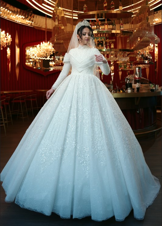 Rochie de mireasă prințesă, cu fustă amplă din tulle fin