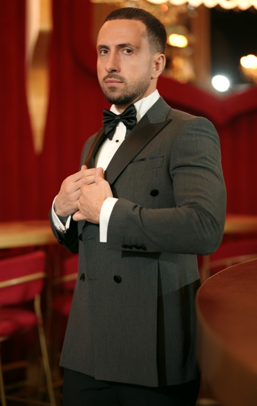 costum mire gri luxury